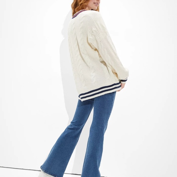 American Eagle Sz M Oversized Cable Knit Button-Up Cardigan Navy, Red & White - Picture 3 of 12